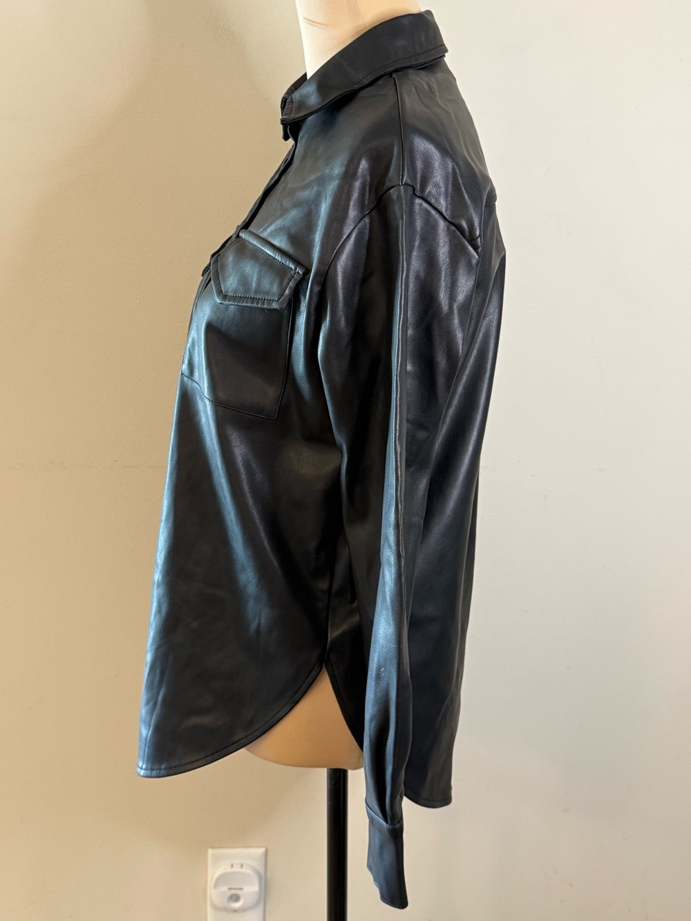Black faux leather shacket fleece lining quiet luxury biker goth grunge XS - Picture 3 of 12